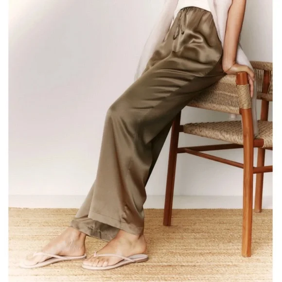 100% silk Wide-Leg Pants - Picture 2 of 4